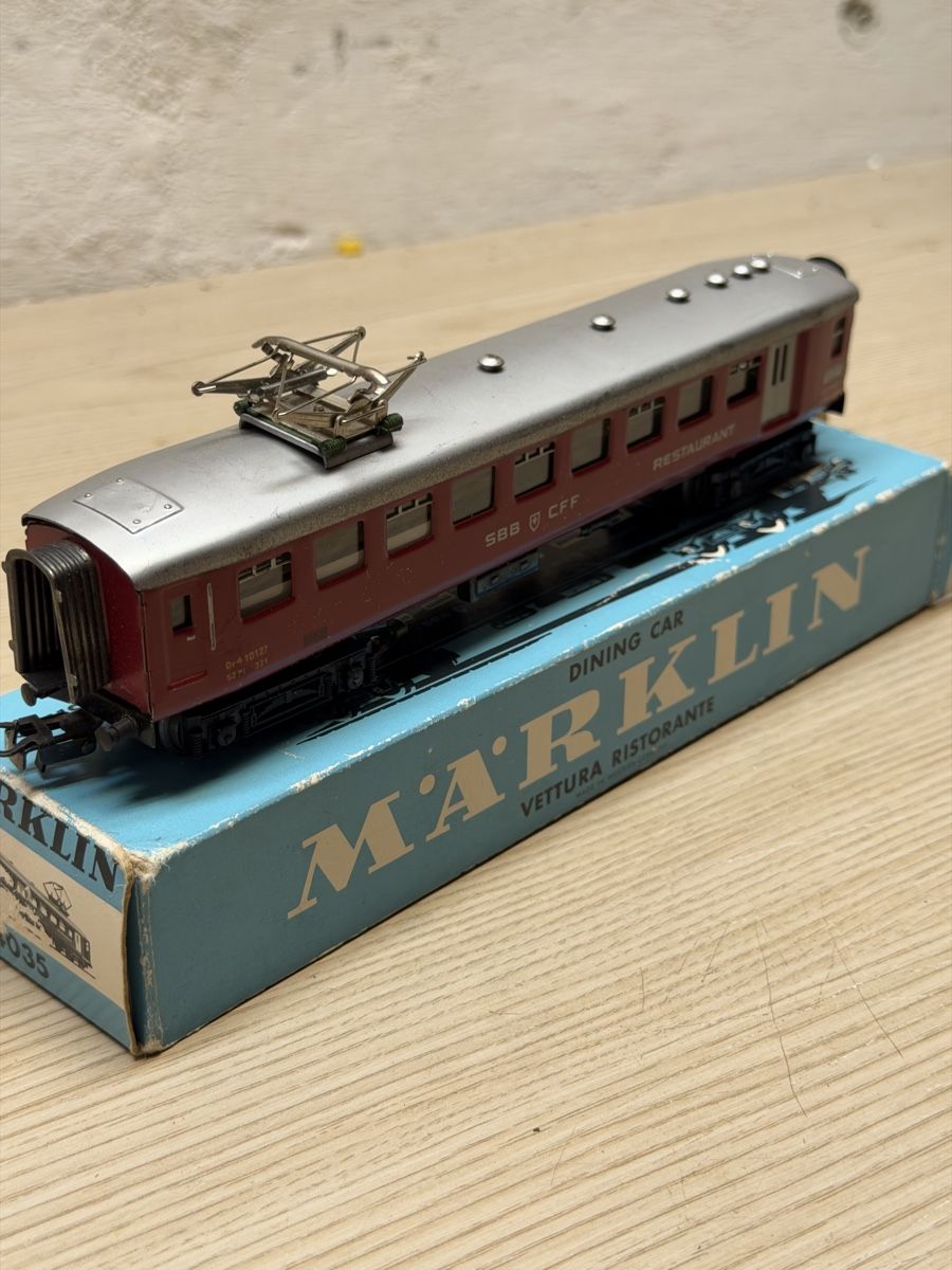 Märklin Modelleisenbahnen: Marklin Speisewagen SBB CFF 4035 HO – Gebraucht aus Herzogenbuchsee von ioa_zcm6 1