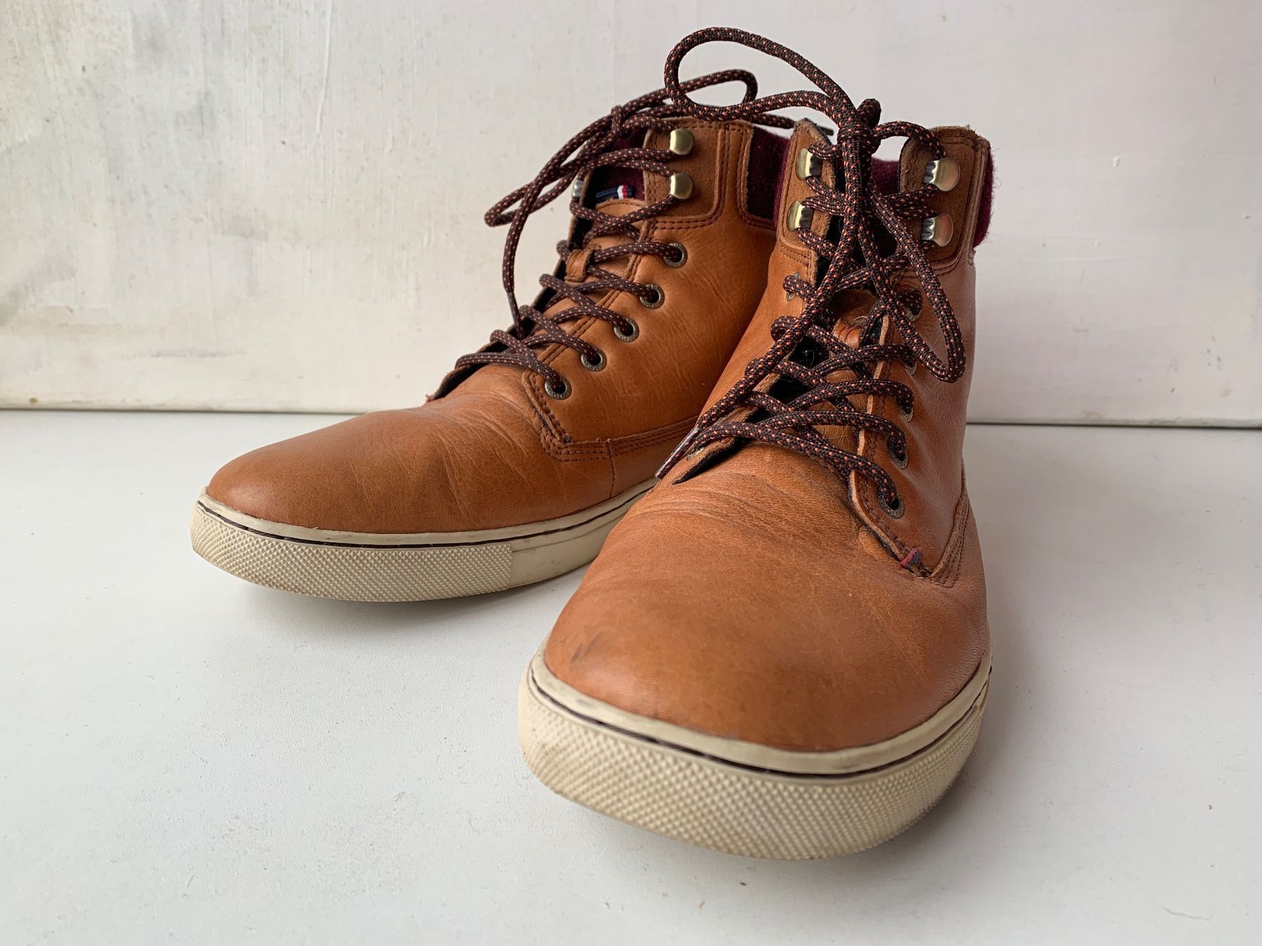 Tommy Hilfiger Herrenschuhe: HILFIGER Schuh Halbschuh aus Leder EU 44 – Gebraucht aus Belp von you-and-me 1