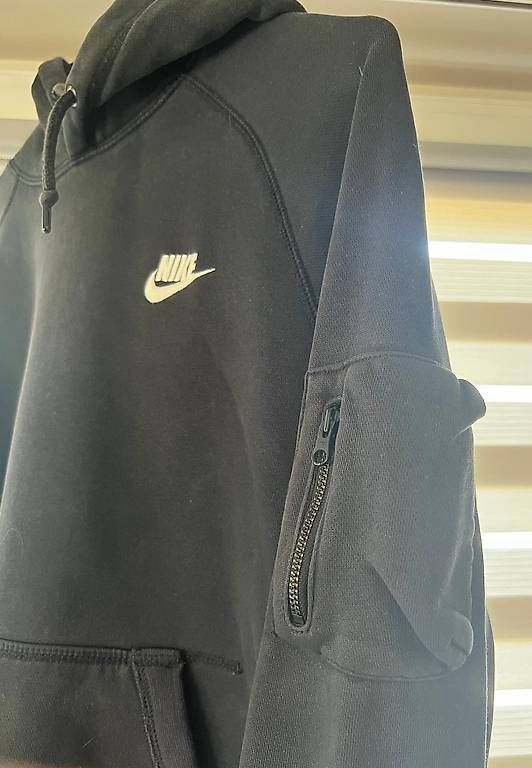 Maglioni & Felpe: Sweat à capuche Nike noir taille M – Usato da Genthod venduto da mar_g8vn 2