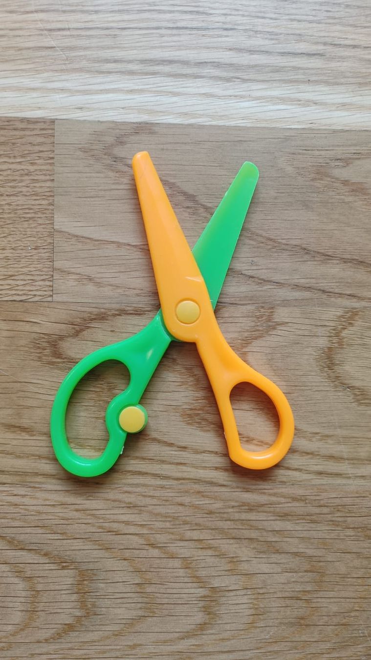 Spielzeuge: Kinder Schere – Gebraucht aus Muri AG von Mupuputs