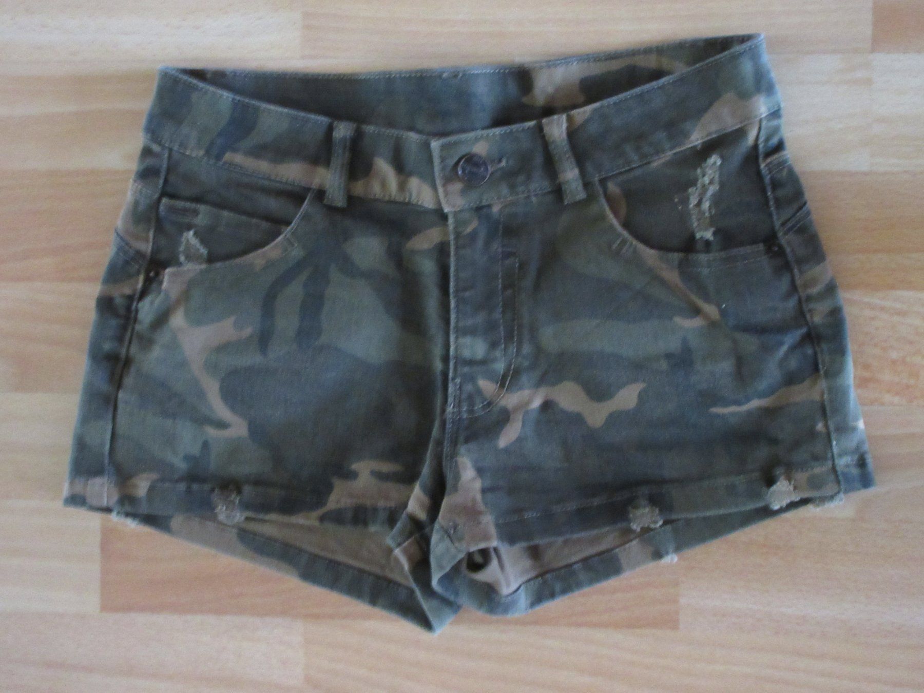 C&A Jeans: Jeanshose kurz Grösse 36 – Usato da Kaisten venduto da renault015