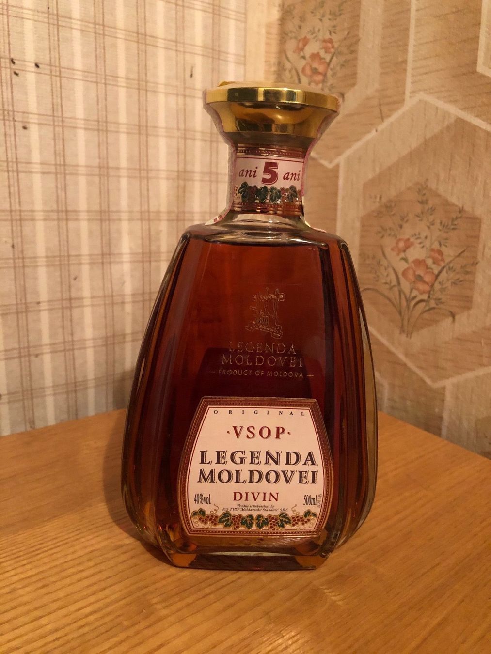 Bevande alcoliche: DIVIN Legenda Moldovei V.S.O.P. 5 J – Nuovo e nell'imballaggio originale da Wald ZH venduto da mlnt 2