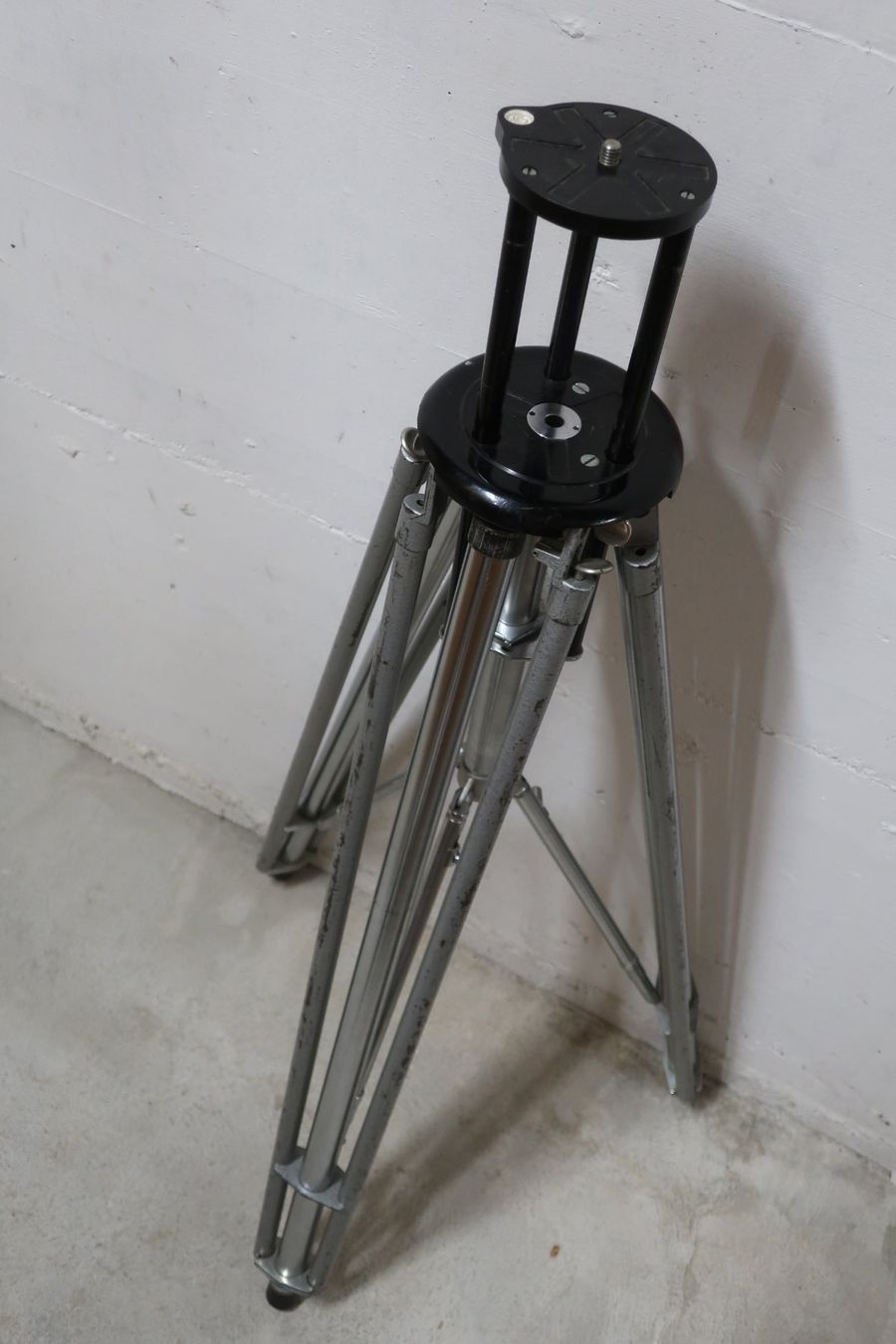 Foba Treppiedi & Teste: Foba C40 Stativ ASMNO & Hülle Sinar Grossformat – Usato da Zürich venduto da dnk_nrd8 2
