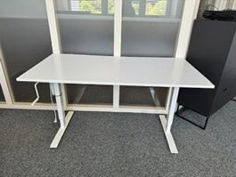 6x Höhenverstellbare Schreibtische zu verkaufen