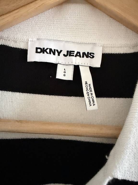 DKNY T-shirt: DKNY Sweatshirt Gr. M – Nuovo (secondo la descrizione) da Sins venduto da bit_rg7j 1
