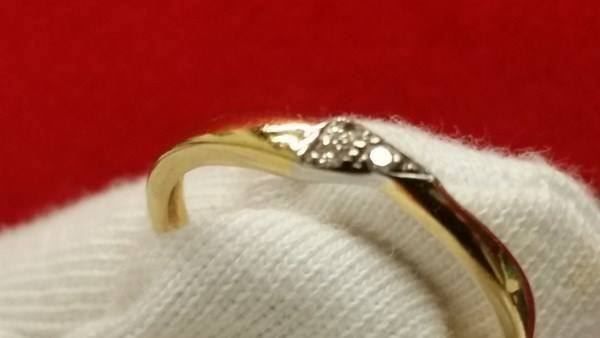 Anelli: Gold Ring 750(18k) mit diamant – Nuovo (secondo la descrizione) da Adliswil venduto da prince65