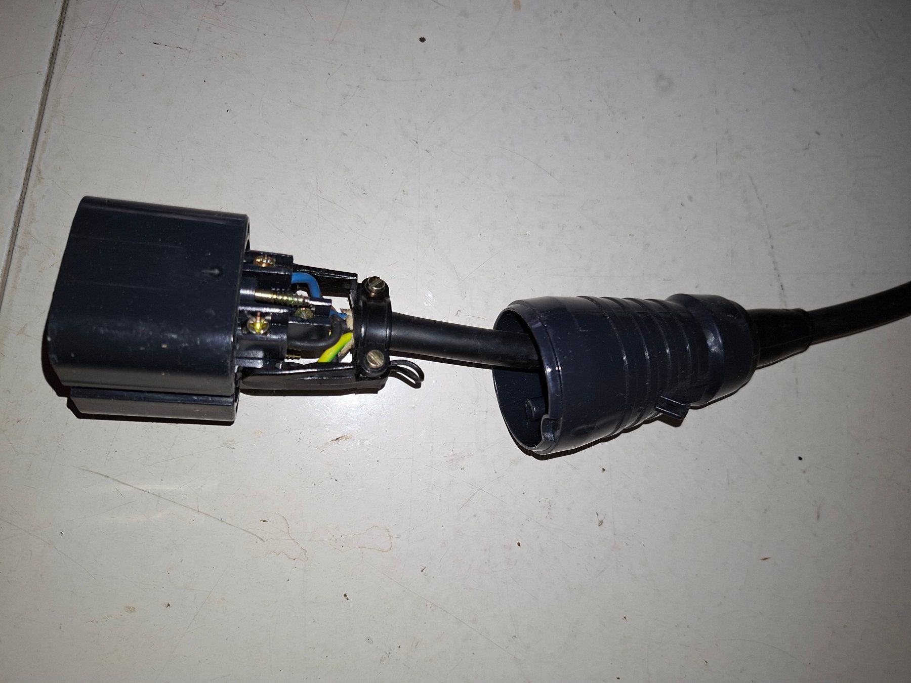 Laufwerke & Adapter: Elektro-Übergangsstück – Gebraucht aus Ramsen von wawpvvnm 3