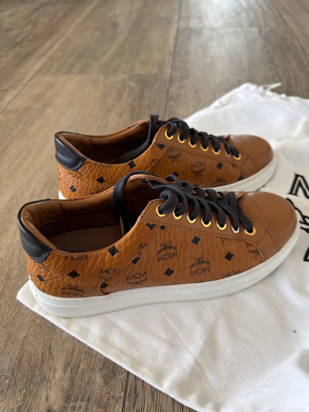 Mcm Herrenschuhe: MCM Sneaker – Gebraucht aus Weinfelden von Jana_JJ