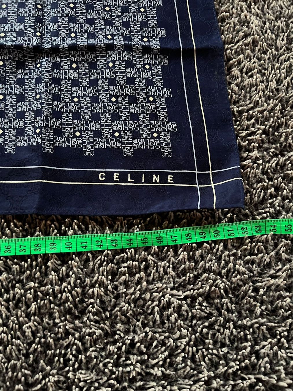 Celine Foulard & Sciarpe: Céline – Vintage Monogram Baumwolltuch – Nuovo (secondo la descrizione) da Winterthur venduto da Dejv 4
