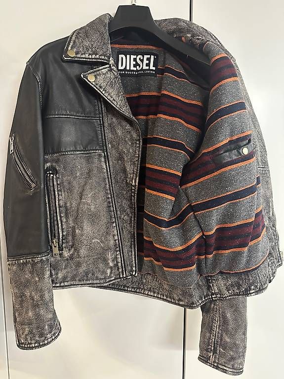 Giacche: Veste Diesel Unisexe  – Usato da Onex venduto da eri_jx6q 1