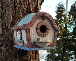 Nistkasten Hobbithaus  märchenhaftes Vogelhäuschen