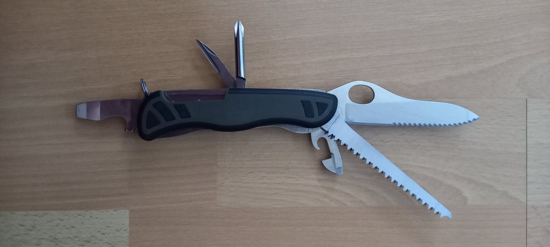 Victorinox Couteaux de poche: Schweizersoldatenmesser – Neuf avec emballage d'origine à Höri par bsc_68fw