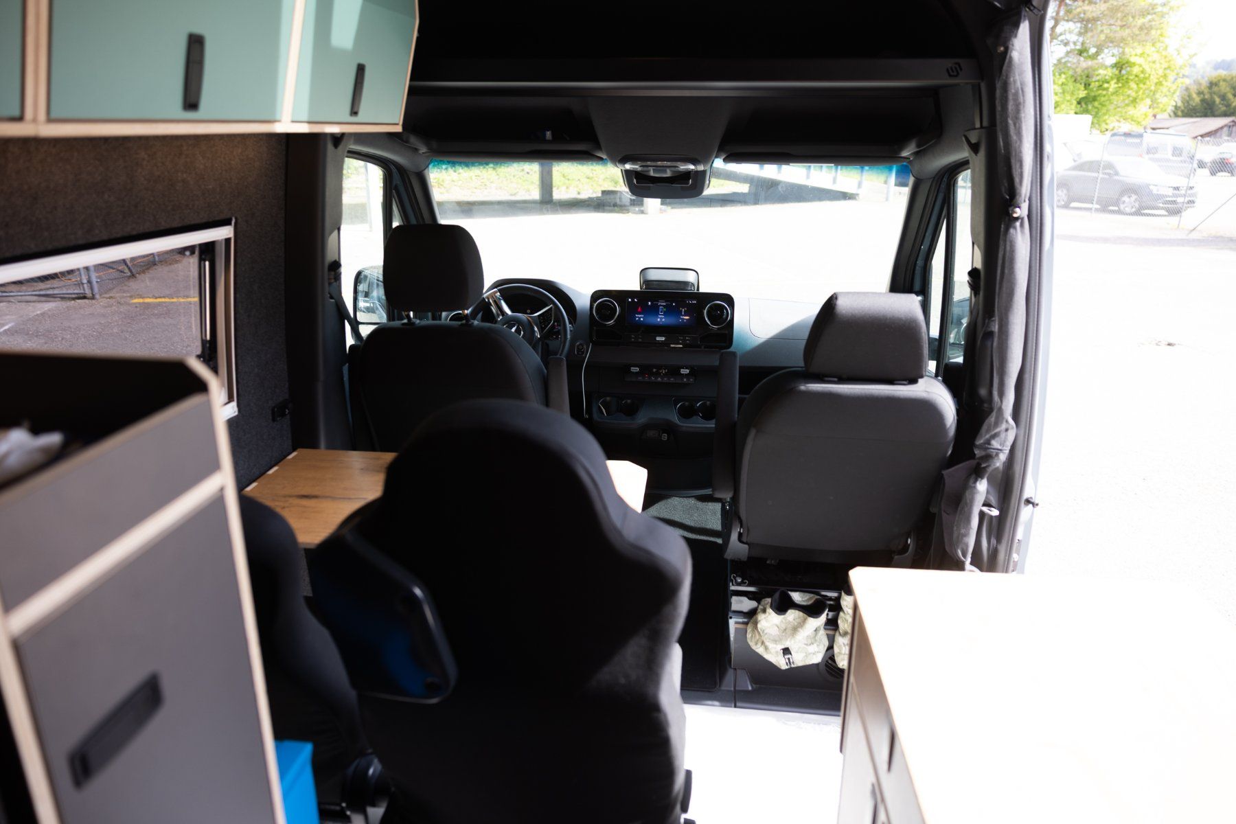 Mercedes-Benz Veicoli da campeggio: Mercedes Sprinter 419 CDI 4x4 Campany Vans – Usato da Wallisellen venduto da Topsy0 2