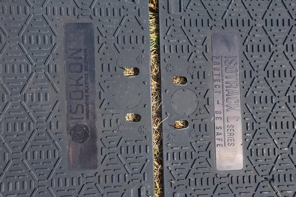 Rivestimenti per pavimenti: Schwerlastplatte Isotrack L 60t – Usato da Muri AG venduto da maettu- 1