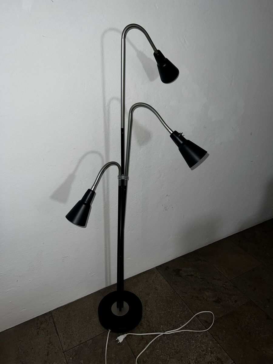 Ikea Lampade: Stehlampe mit 3er-Spot, Anthrazit/Schwarz, inkl. – Usato da Gockhausen venduto da MariusWeber 2