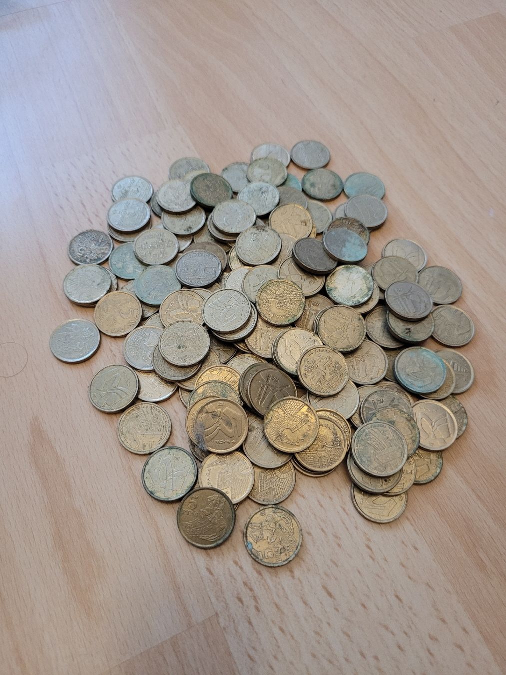 Tutti le monete: viele 5 Pesetas – Usato da Inwil venduto da Flower2325