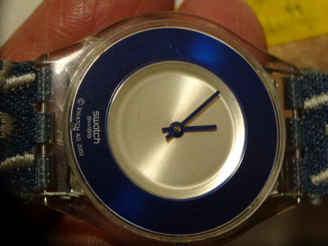 Swatch Montres: S-WATCH  SCHÖNE UNISEX UHR,QUARTZ NICHT.LÄÜFT – D'occasion à zürich par ahmad01 8