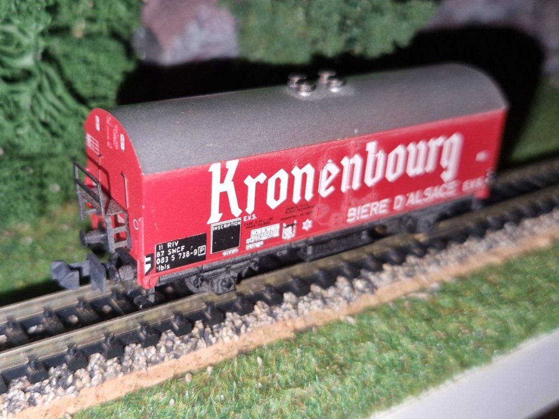 Trix Modellini di ferrovie: Minitrix Spur N SNCF  "Kronenbourg" – Usato da Unterengstringen venduto da b.kaiser81 2