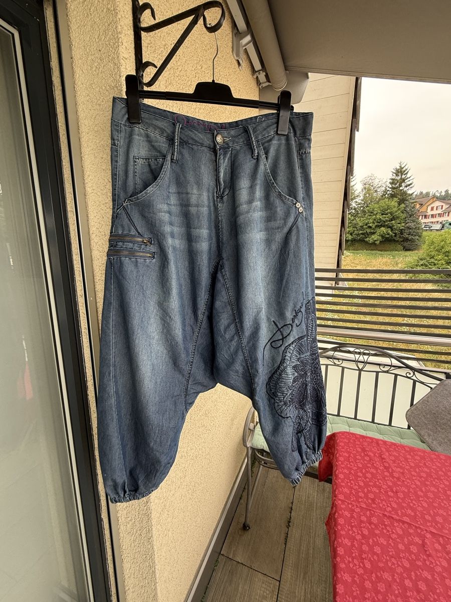Desigual Jeans: Coole "Desigual" Sarouel Opa Jeans M/L – Usato da Sirnach venduto da sirni 1