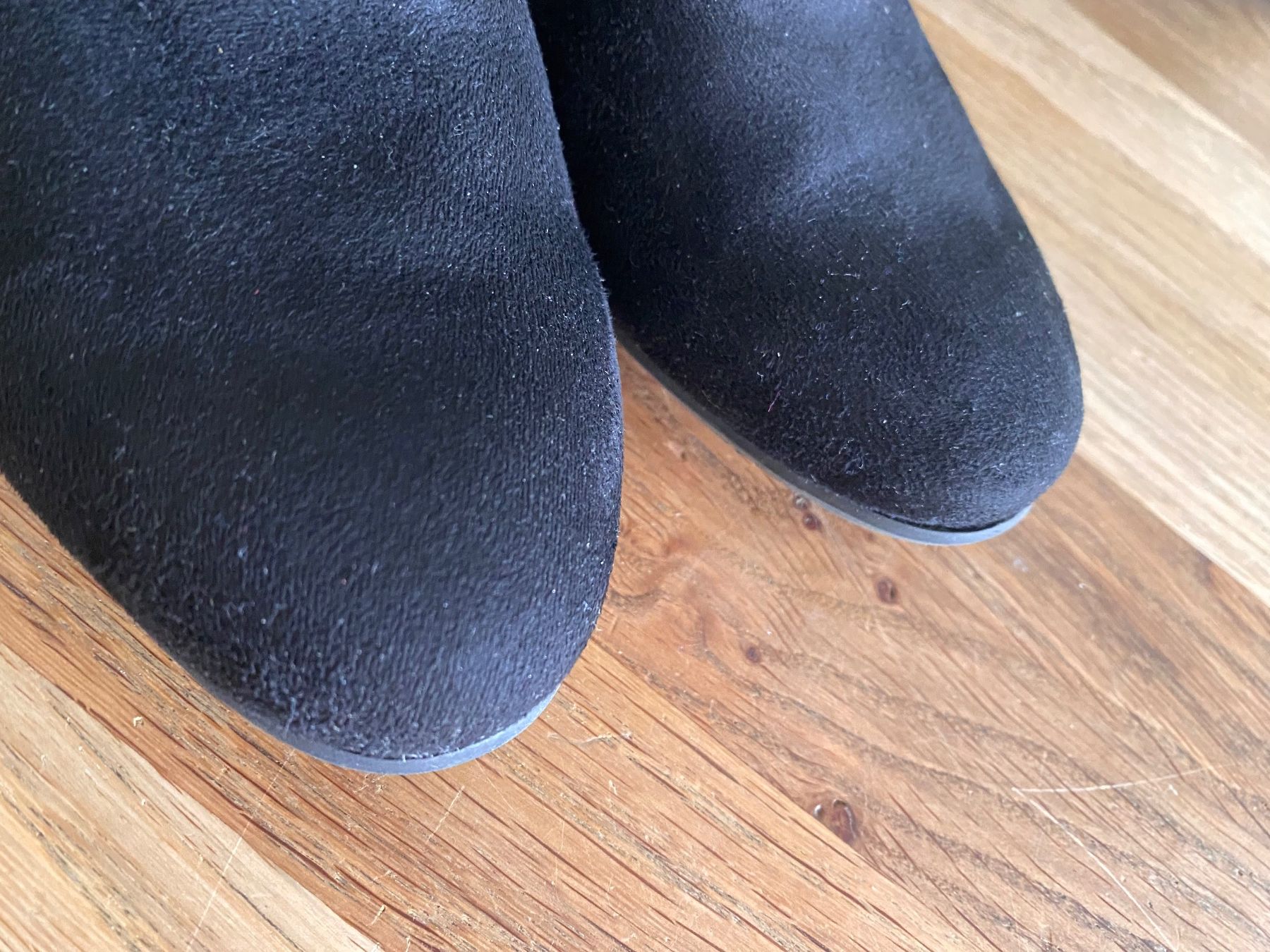 Scarpe da donna: Lange Velourleder-Stiefel, elastischer Schaft, Gr. 37 – Nuovo (secondo la descrizione) da Bassersdorf venduto da TB01011 2