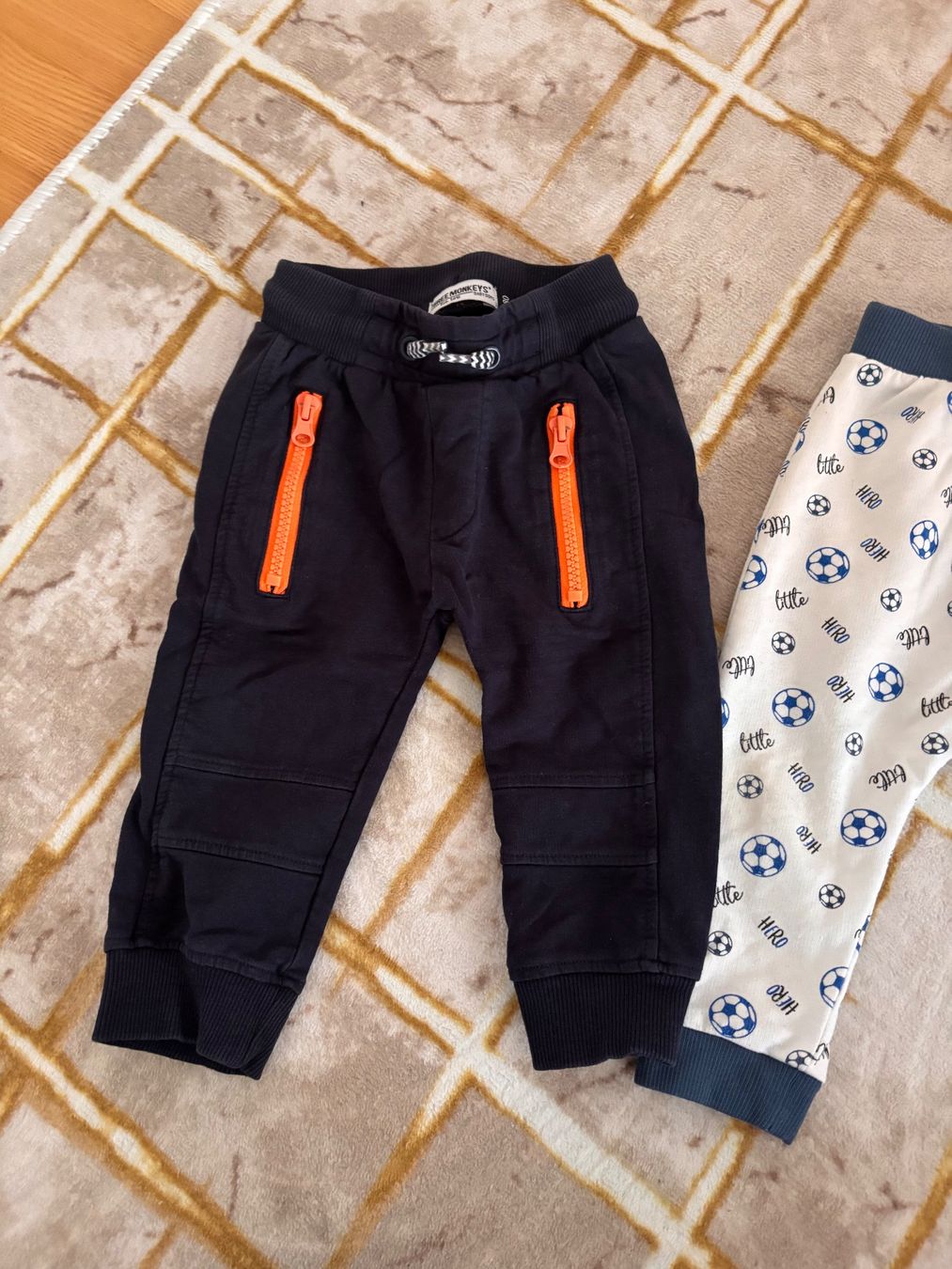 Pantaloni: 2x Jungenhosen Gr. 80 – Usato da Riedholz venduto da Charlie_2007 1