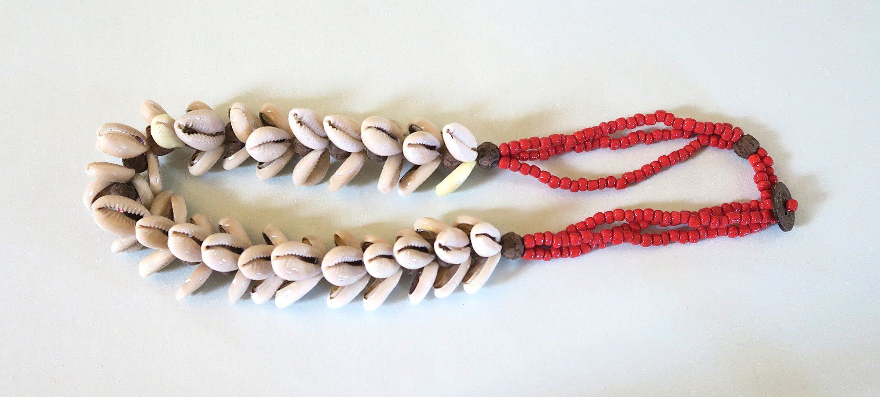 Catenine: Muschelkette mit Glasperlen – Usato da Brittnau venduto da marlenestone 3