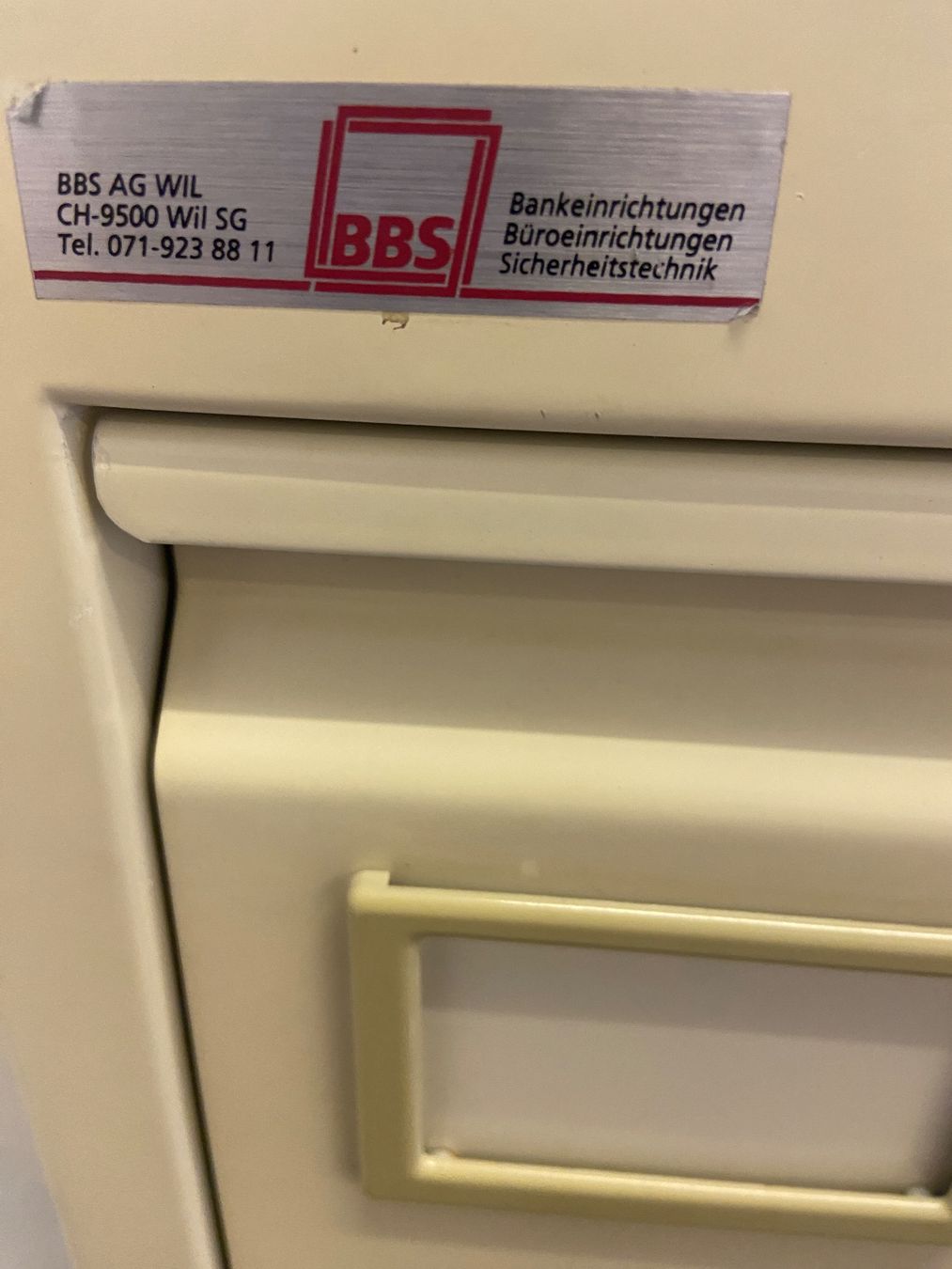 Lista Armoires: BBS baugleich Lista – D'occasion à Wil SG par tra_dv7v 2