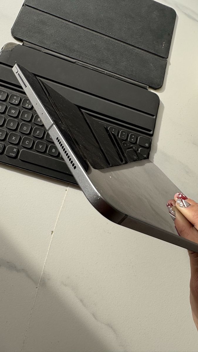 Apple Tablet PC: iPad Pro 11 128gb WiFi cellular with smart Keyboard – Usato da Meilen venduto da sha_zwb2 2
