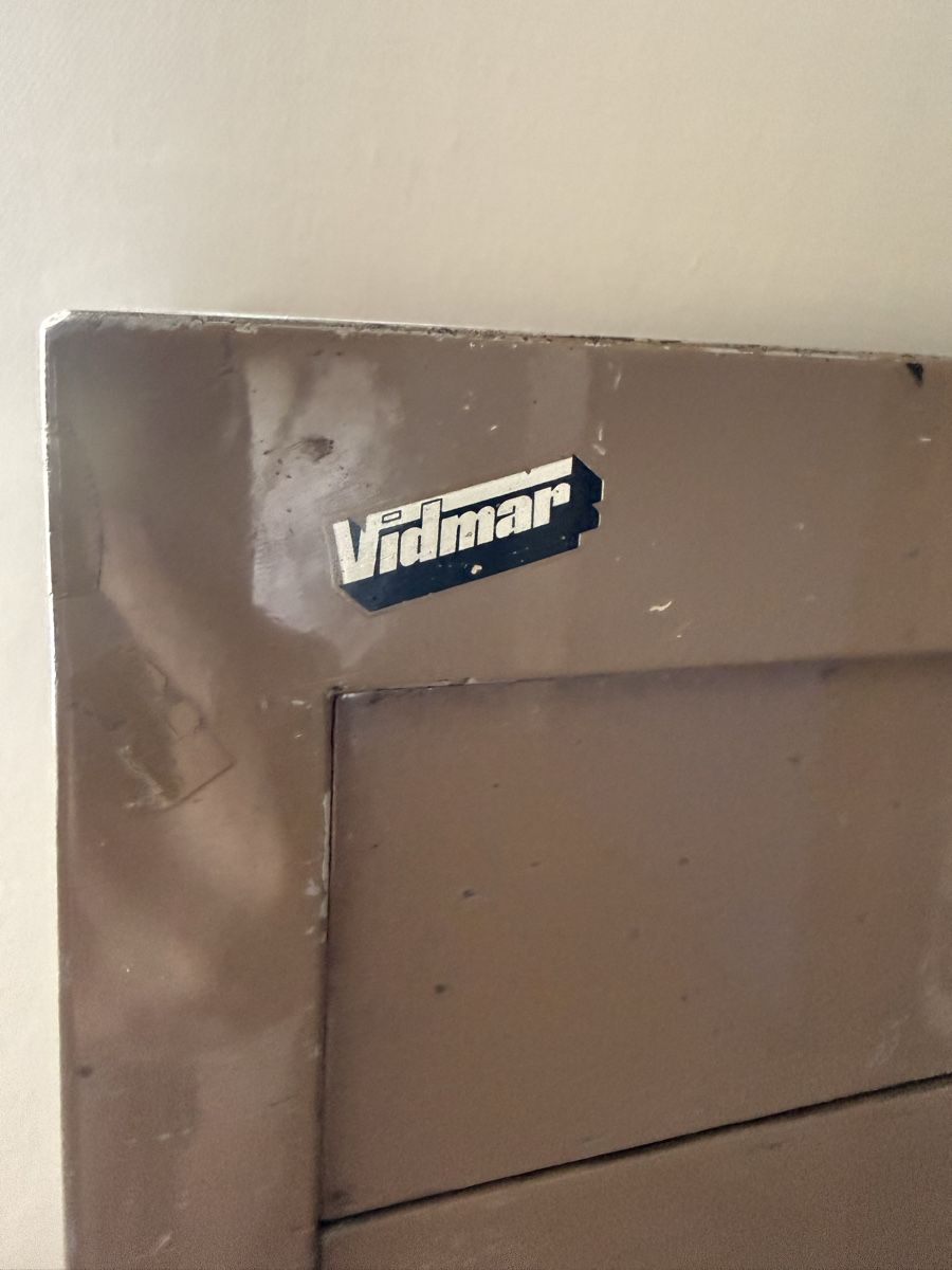 Cassettiere: Meuble métallique à tiroir Vidmar – Usato da Neyruz FR venduto da jdevaud 1