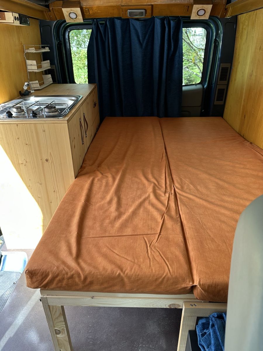 Veicoli da campeggio: Campervan Ausbau Küche und Bett – Usato da Pragg-Jenaz venduto da eri_2vjy