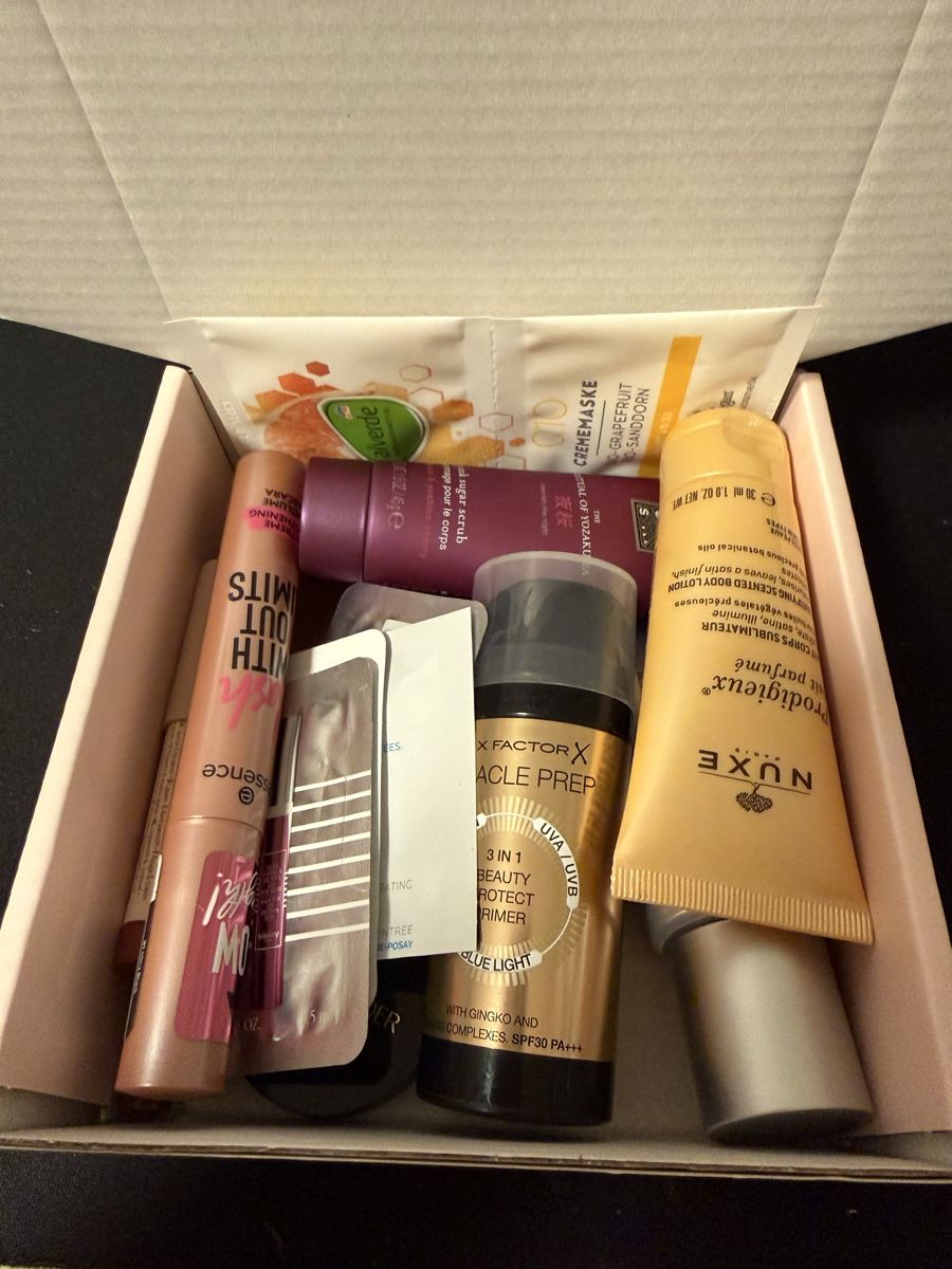 Make-up: Beauty Bundle Box 3 – Usato da Regensdorf venduto da isatoby9591 1