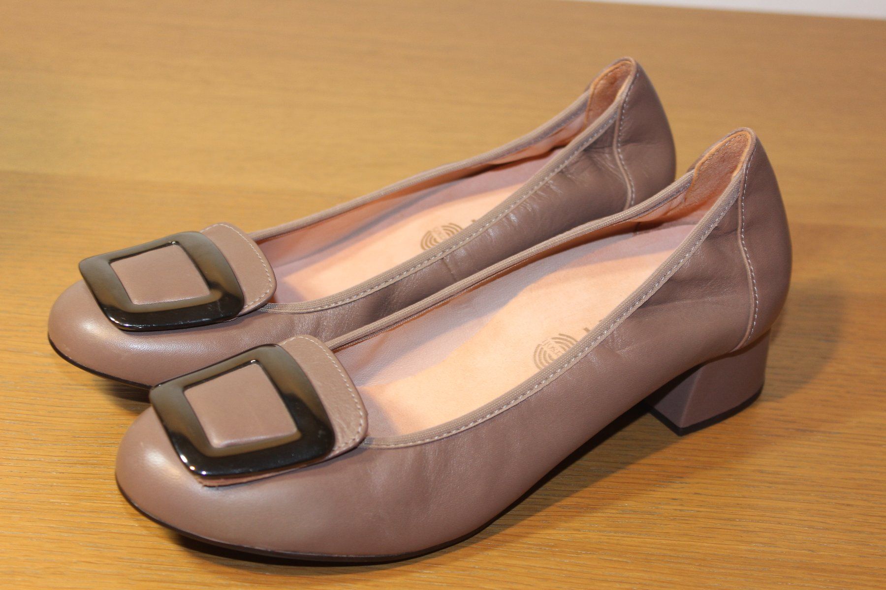 Chaussures femmes: Unisa Schuhe, Gr. 39 Neu – Neuf (Voir description) à Basel par Mila_Graf