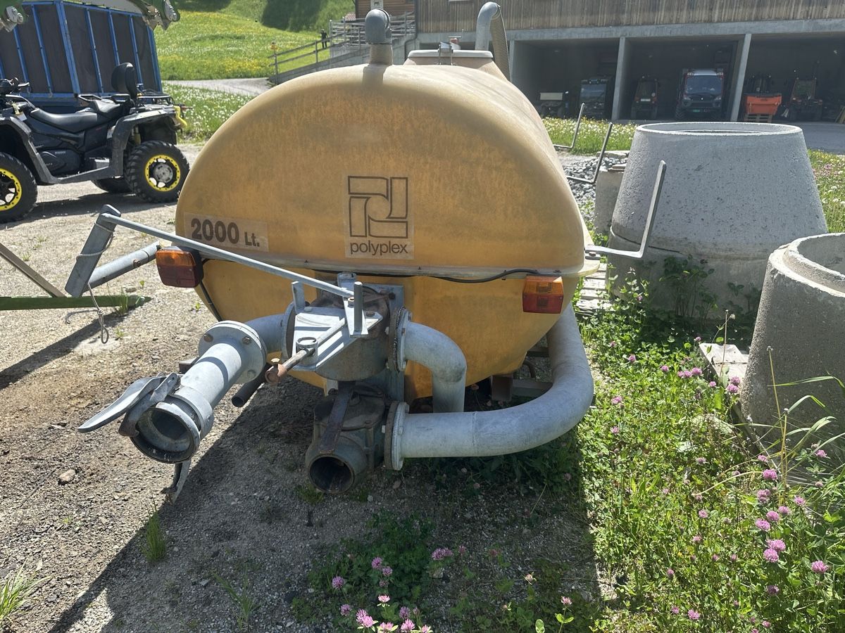 Zubehör: Schweizer Güllefass 2000liter – Gebraucht aus Klosters Dorf von armin94 1