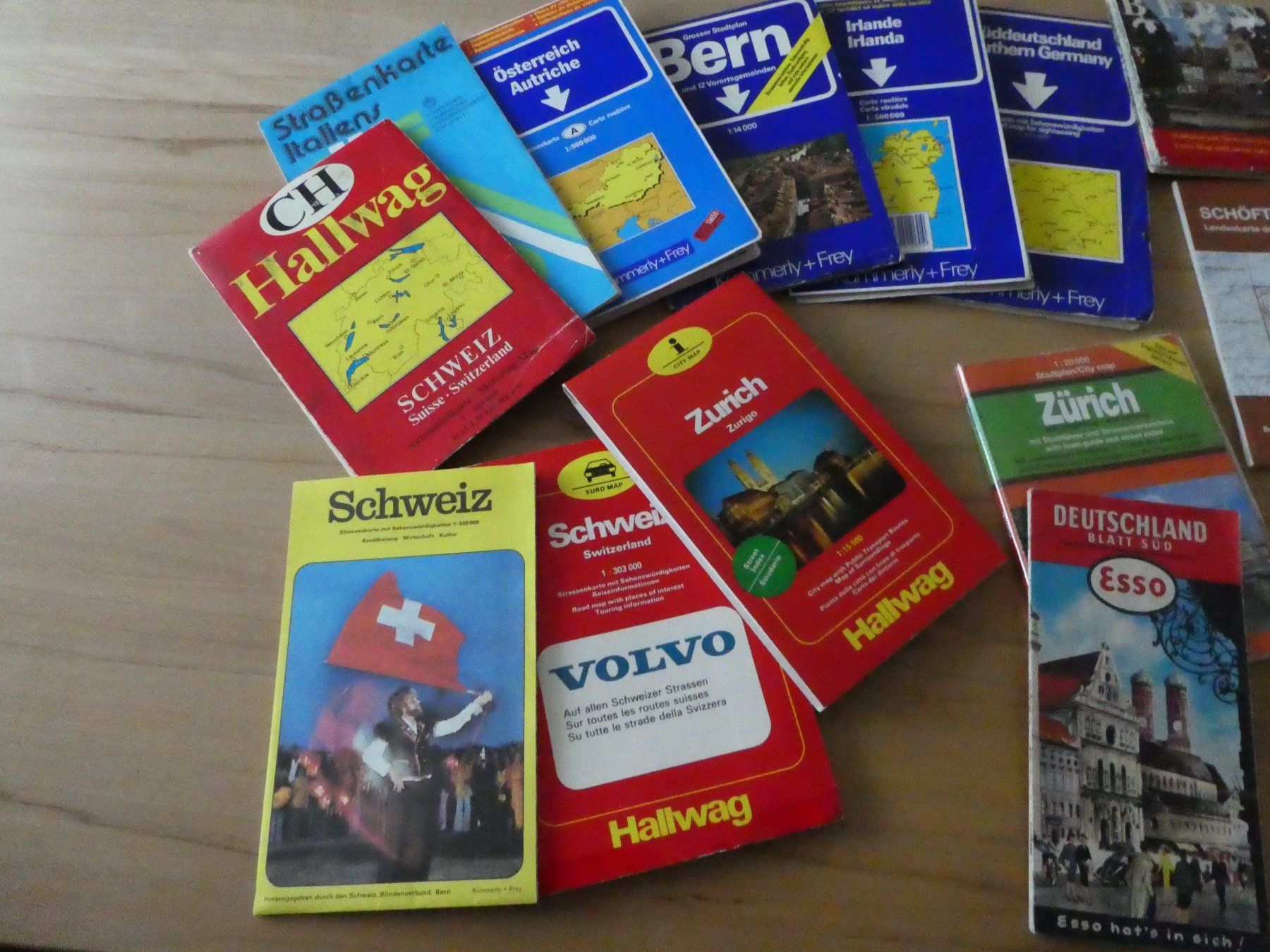 Cartine & Atlanti: diverse Strassenkarten/Wanderkarten – Usato da Staufen venduto da Sonca 1