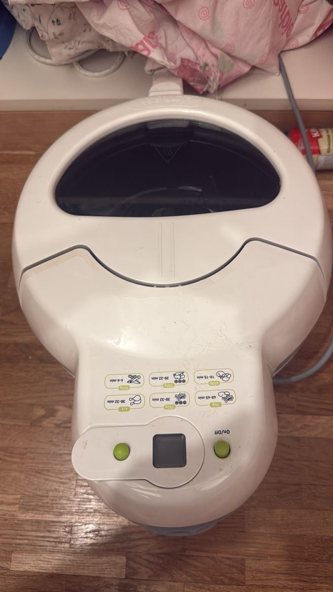 Tefal Appareils de cuisine: Friteuse Tefal Actifry Original blanc, jamais utilisée  – Neuf (Voir description) à Genève par PokeAlp.ch