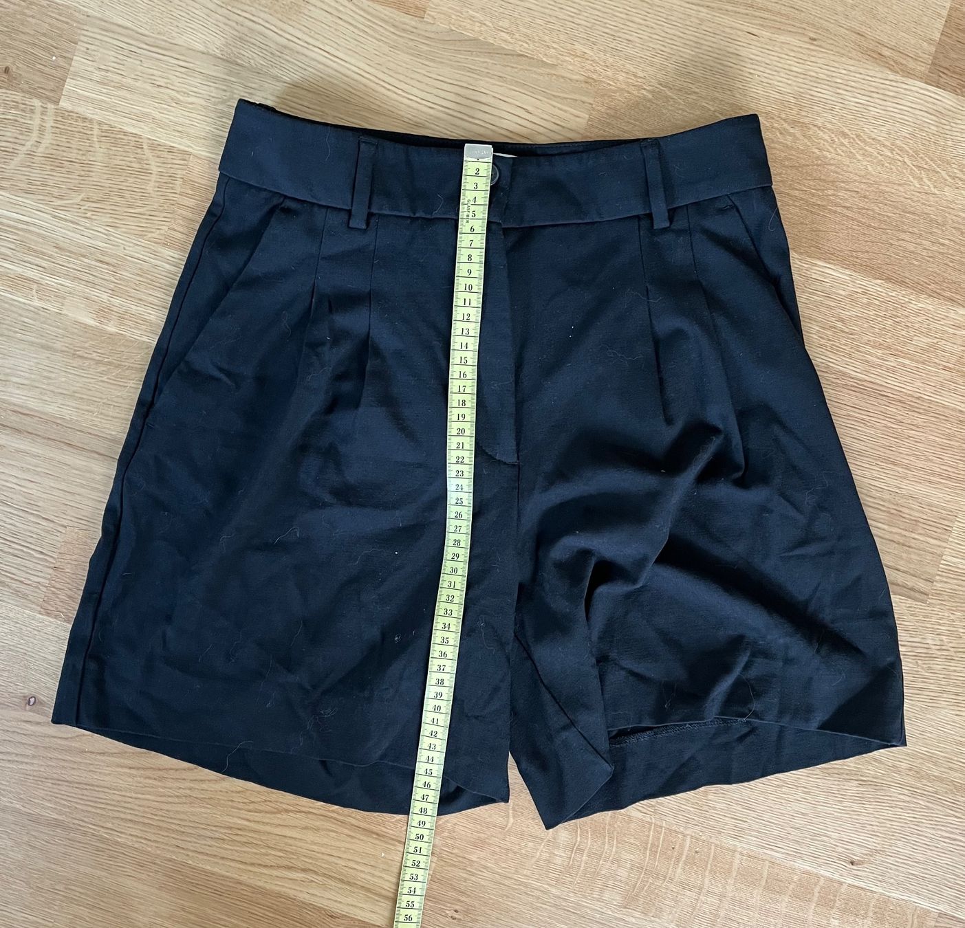 Hosen: Schwarze Sommer Shorts von Five Units – Gebraucht aus Basel von rah_r 2