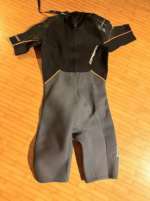 Tauchanzüge: Apeak Shorty Neoprenanzug Gr. M – Gebraucht aus Herrenschwanden von RogerFederer 1