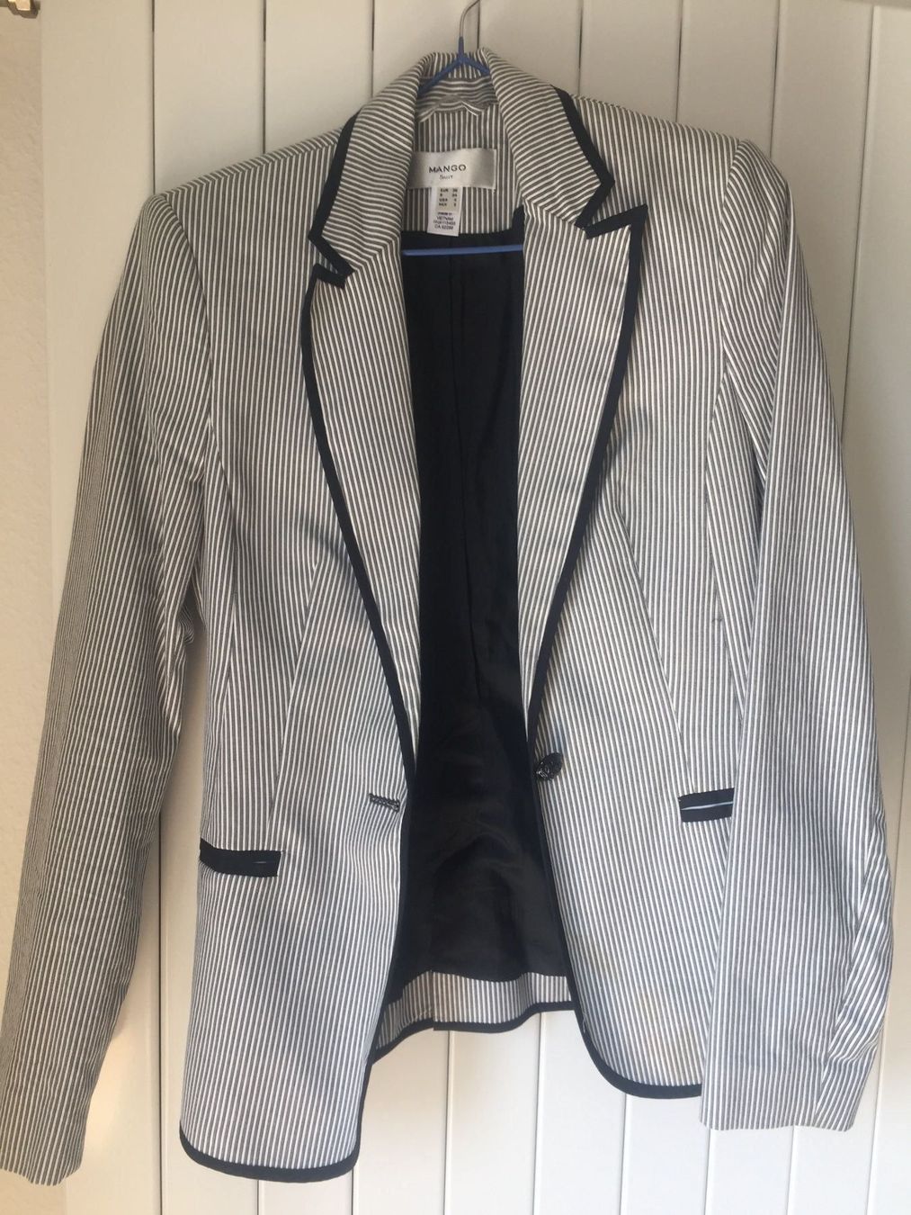 Jacken: Veste Mango blazer – Gebraucht aus Küssnacht am Rigi von FFKA