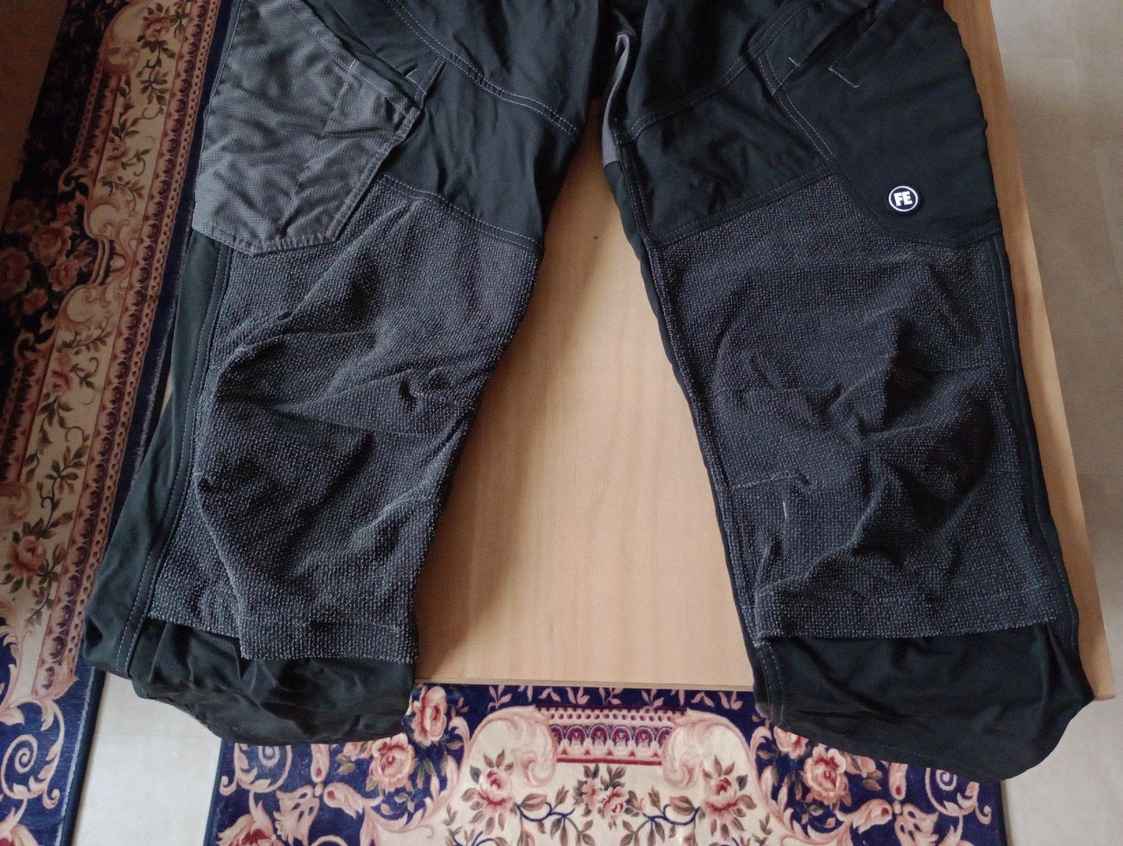 Pantaloni: Arbeiterhose grau-schwarz, Grösse 52, mit Knieschoner – Usato da Marbach LU venduto da antanarivo 3