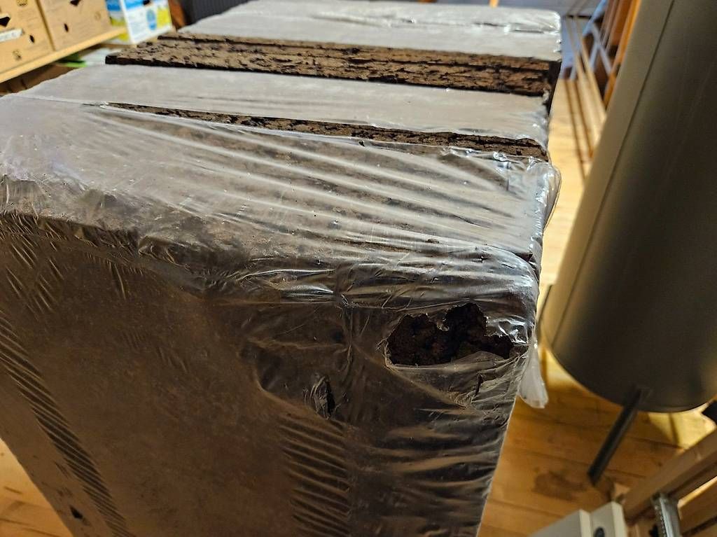Altri materiali per l'edilizia: Korkdämmplatten 24 Stück 100x50x3cm – Usato da Zürich venduto da whynot 2