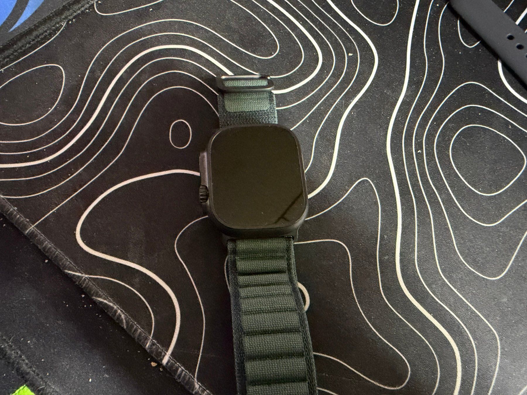 Apple Smartwatch: Apple Watch Ultra 2 GPS+Cellular   49mm Titanium – D'occasion à Au SG par bah_6f5w