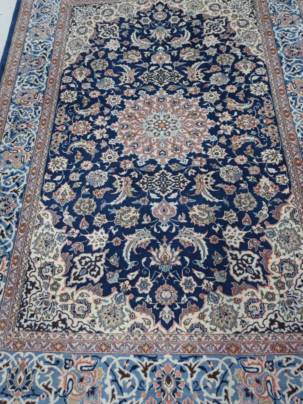 Tappeti: Teppich Blautöne floral – Usato da Volketswil venduto da brockipfannenstil 1