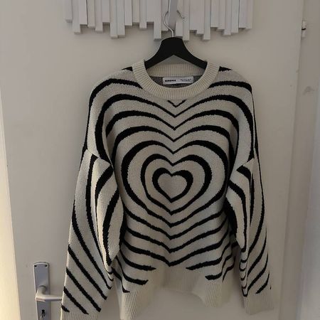 Pull Bershka taille M 