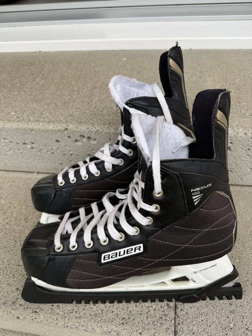 Bauer Schlittschuhe: Bauer Nexus 100 Eishockey-Schlittschuhe – Gebraucht aus Buchs AG von Yolanda_marc