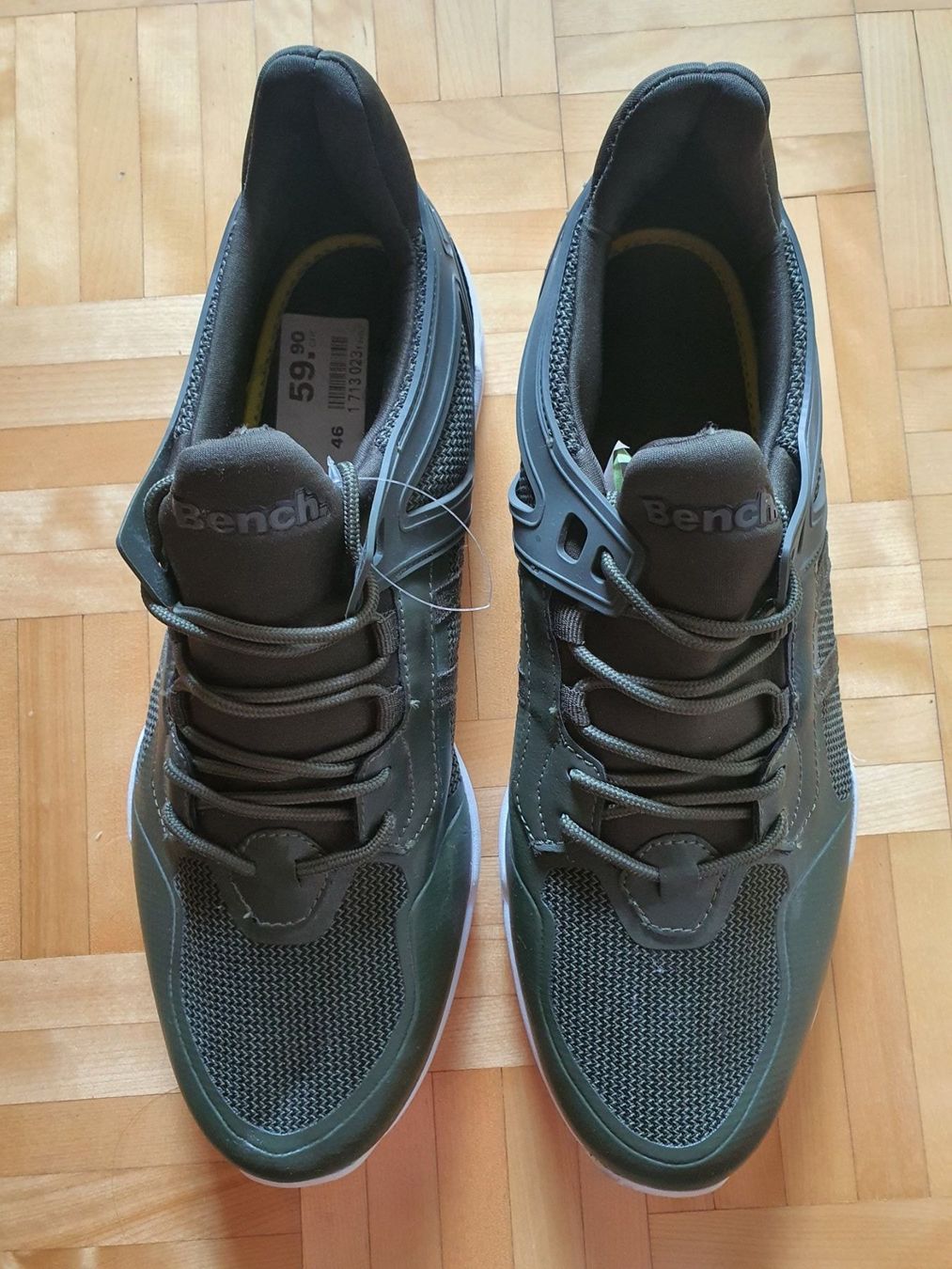 Bench Scarpe da uomo: Neue Turnschuhe von Bench 46 – Nuovo e nell'imballaggio originale da Schaffhausen venduto da Jaggi