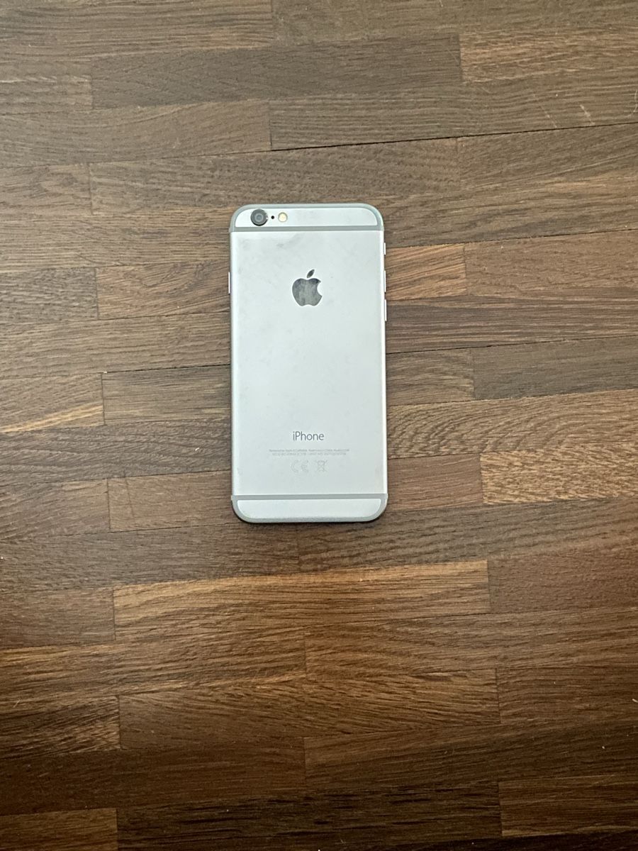Apple Telefoni cellulari / Smartphones: iPhone 6 gebraucht  – Usato da Baar venduto da jon_sv8s