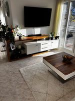Media Concept –Neuwertiges Nussbaum Sideboard + Couchtisch