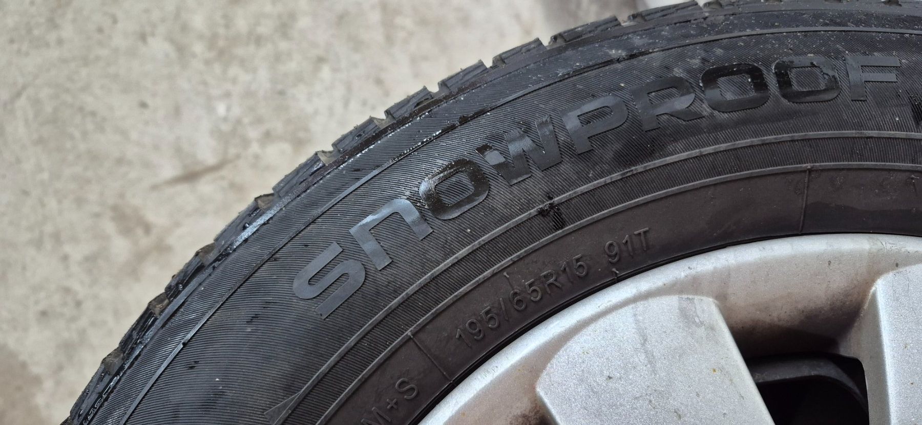 Nokian Pneus & Roues: Winterräder zu Golf4 – D'occasion à Egg SZ par Bko1 3