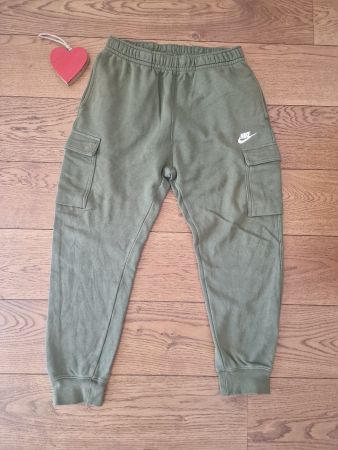 Nike Cargo Jogginghose grün Gr M top Zustand!