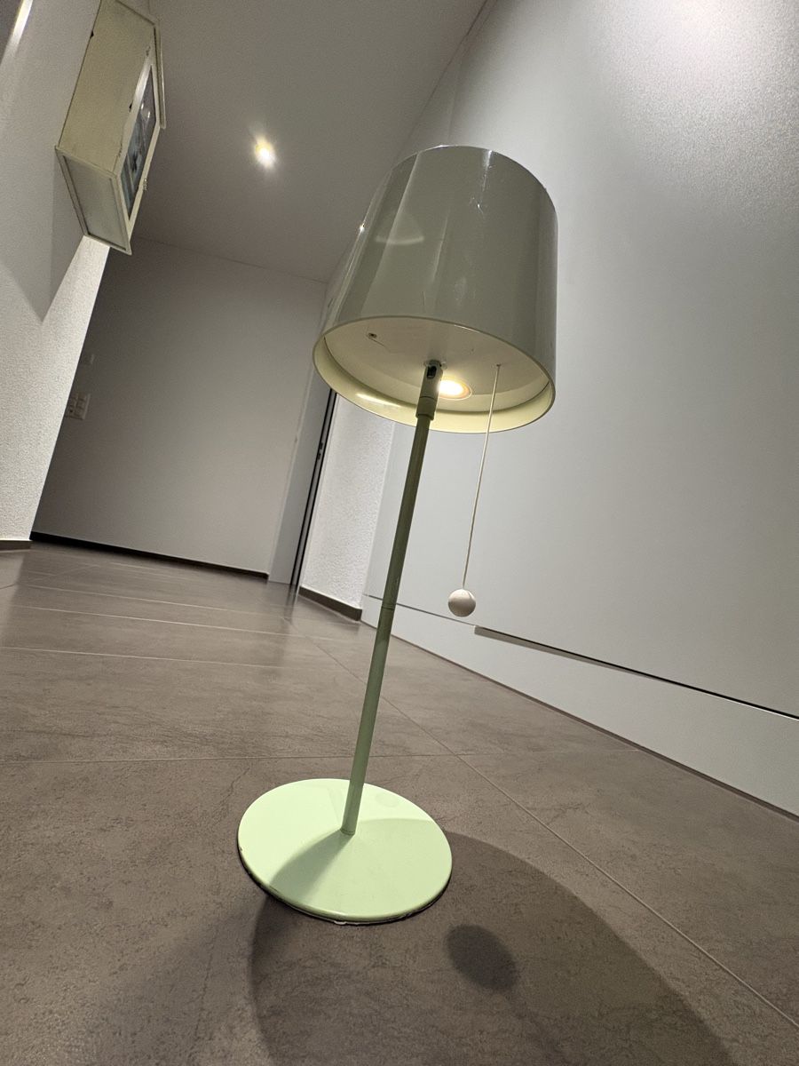 Lampade: Solar Tischlampe, neuwertig, grün – Usato da Fehraltorf venduto da spearman 1